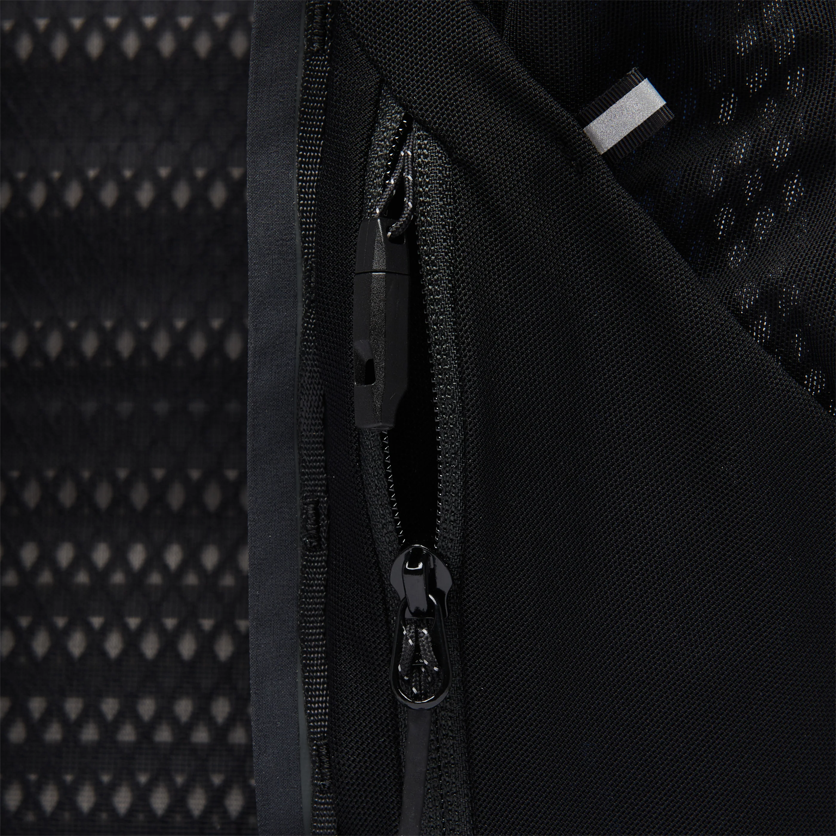 Distance 22 Backpack - Past Season - Image 18