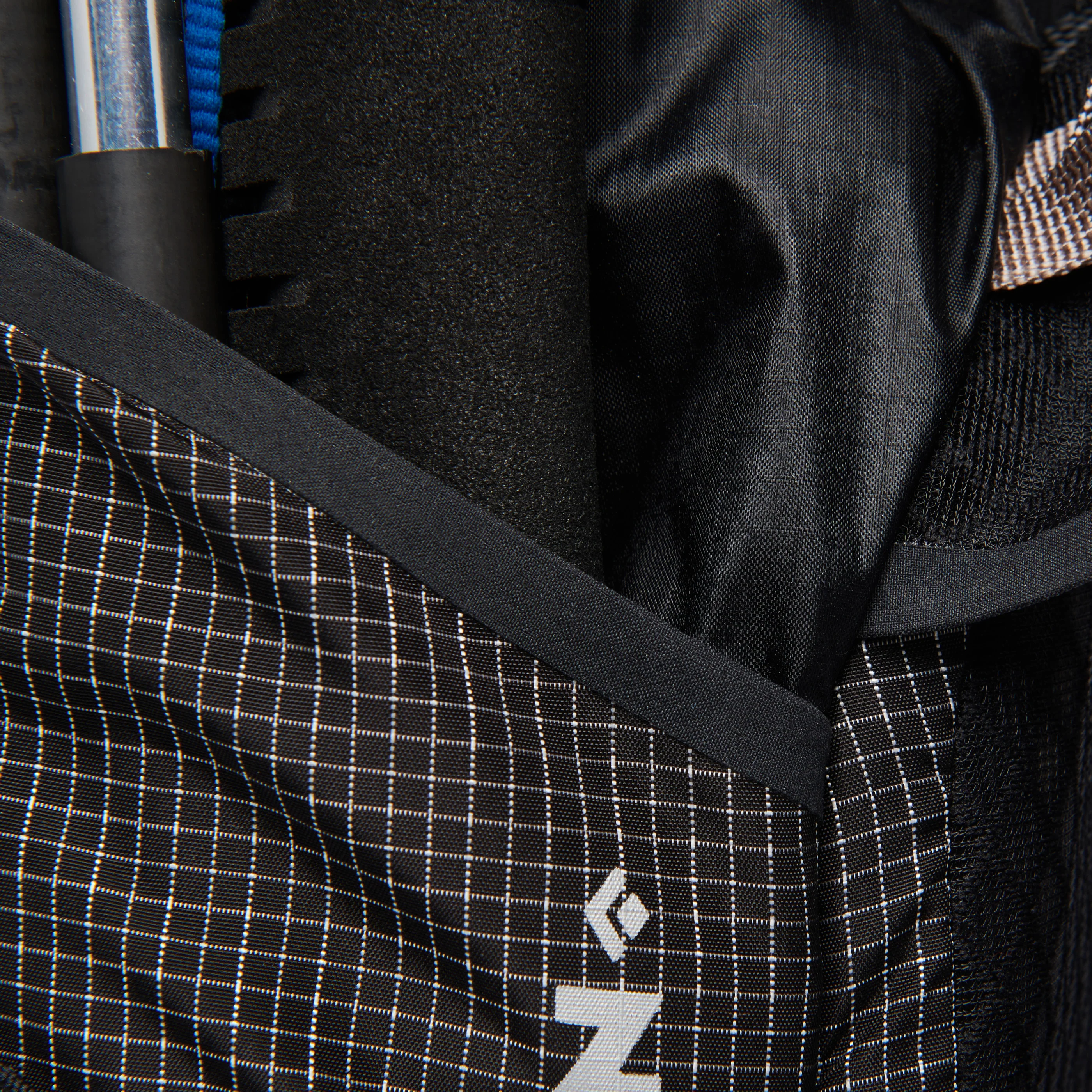 Distance 8 Backpack - Past Season - Image 9