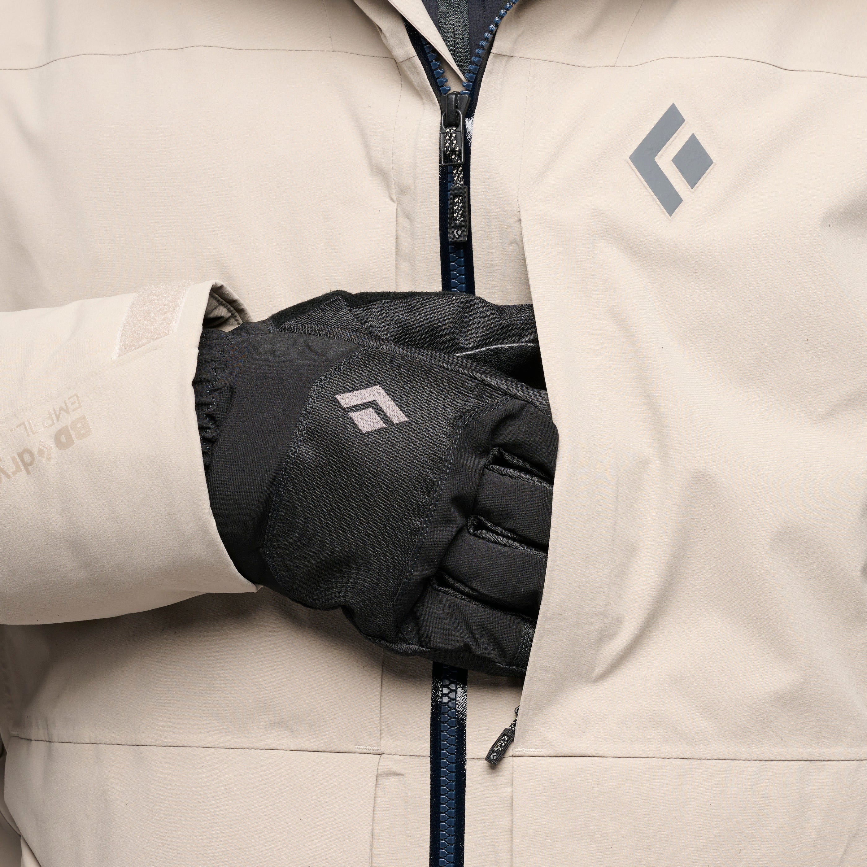 Men's Factor Insulated Parka - Image 12