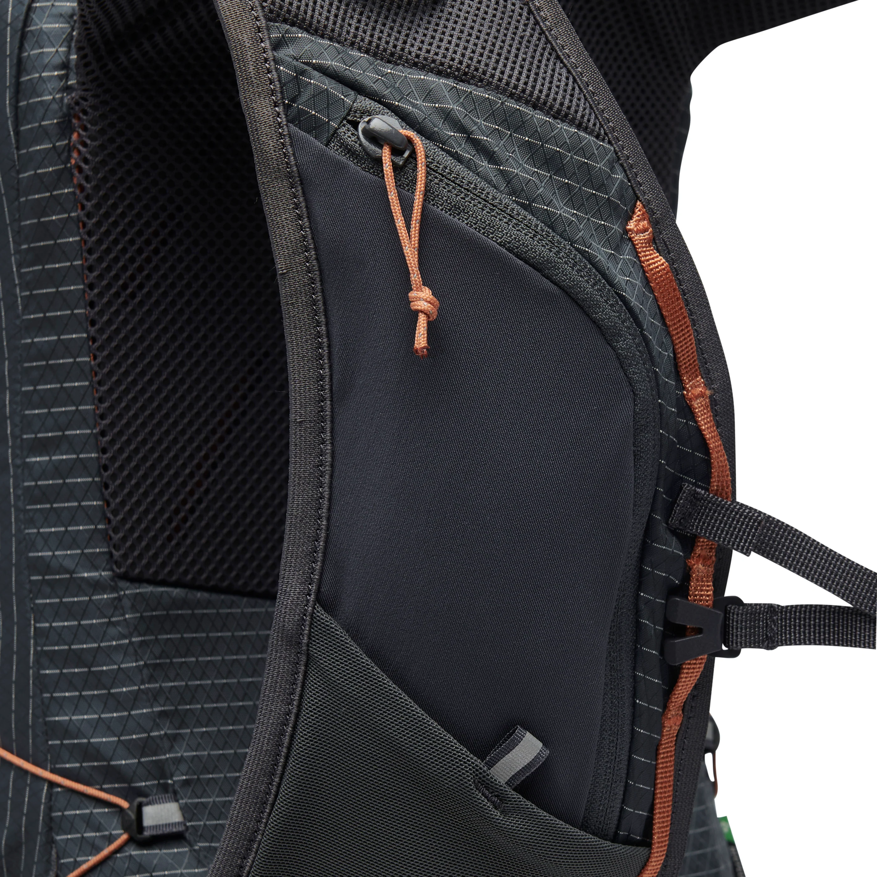 Pursuit 15 Backpack - Past Season - Image 5