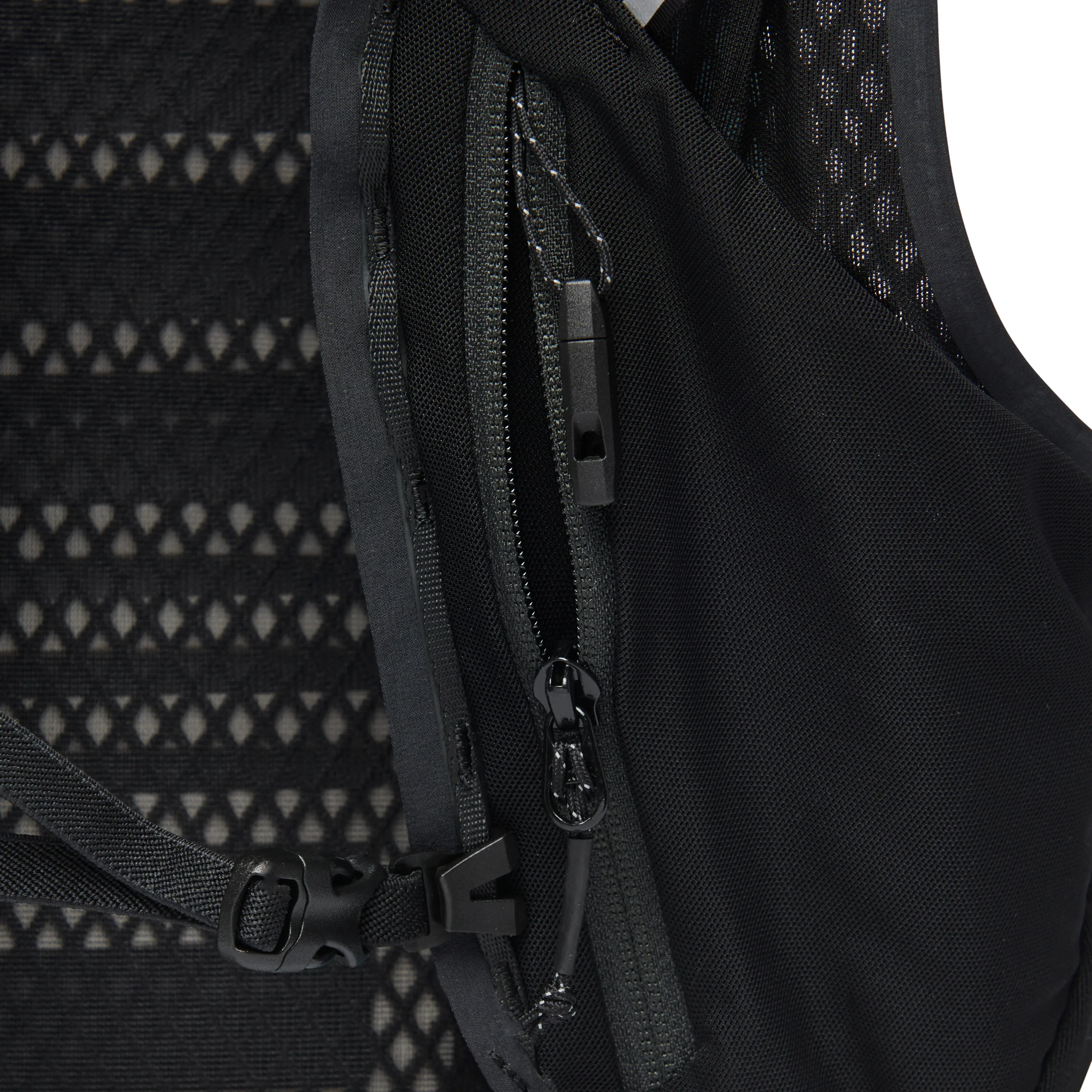 Women's Distance 15 Backpack - Past Season - Image 8