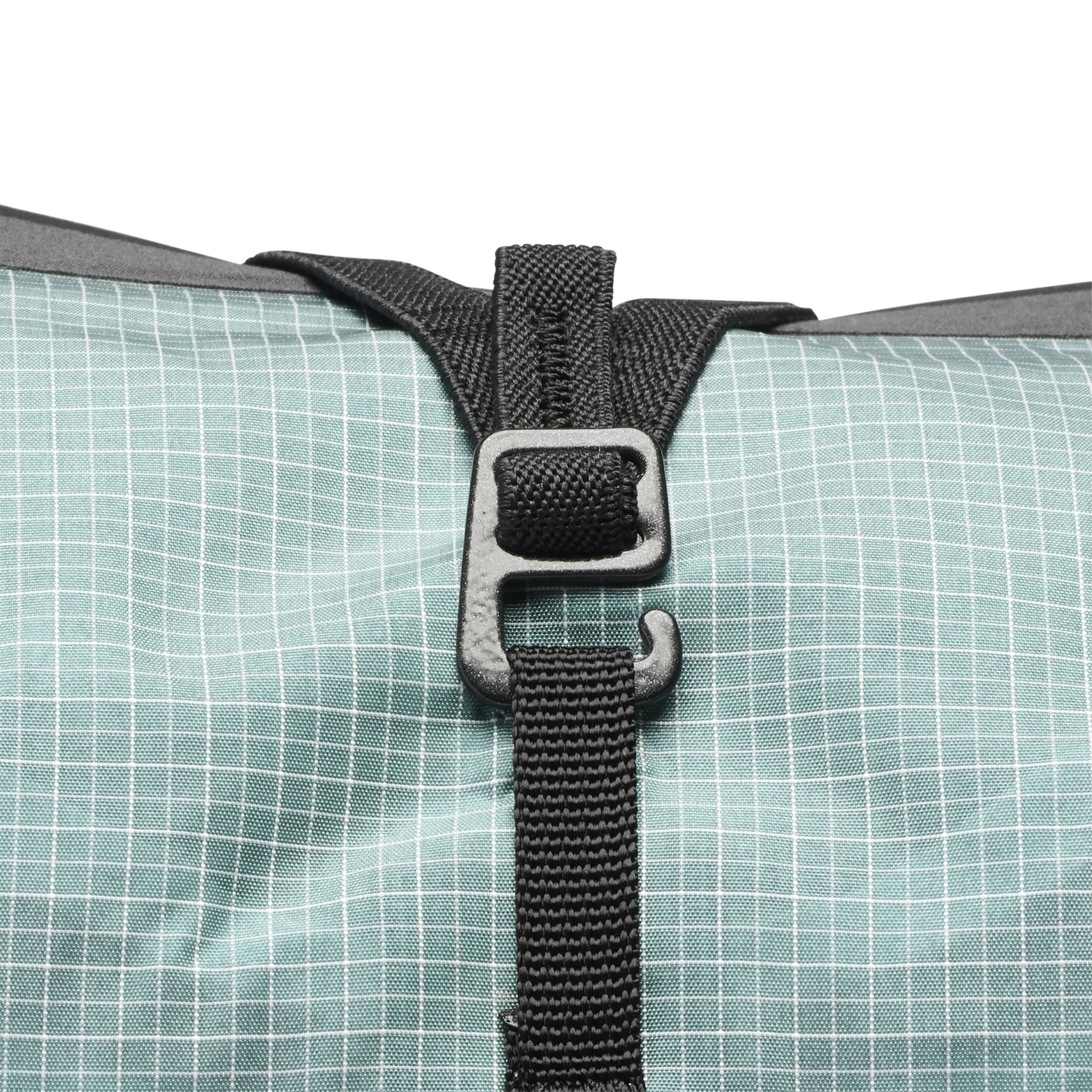 Women's Distance 8 Backpack - Image 16