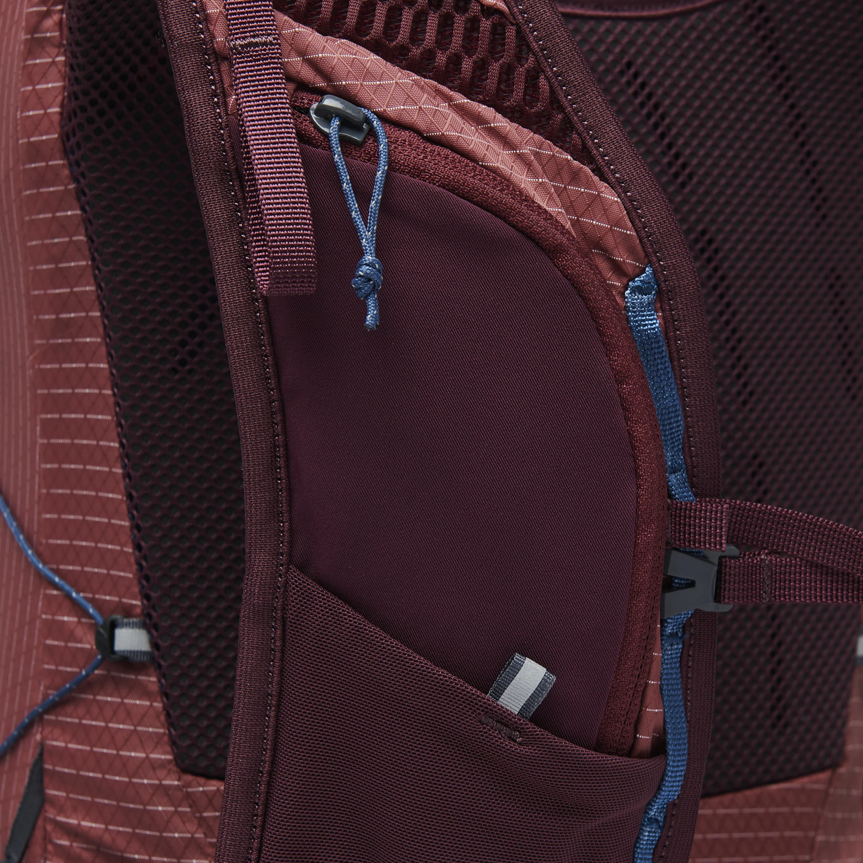 Women's Pursuit 30 Backpack - Image 5